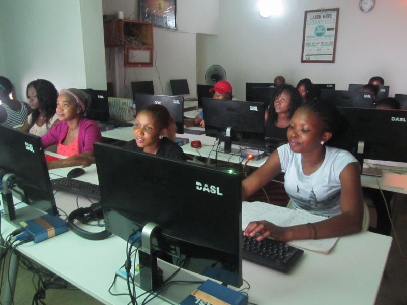 Professional IT training and software development session at Applied Macros Academy